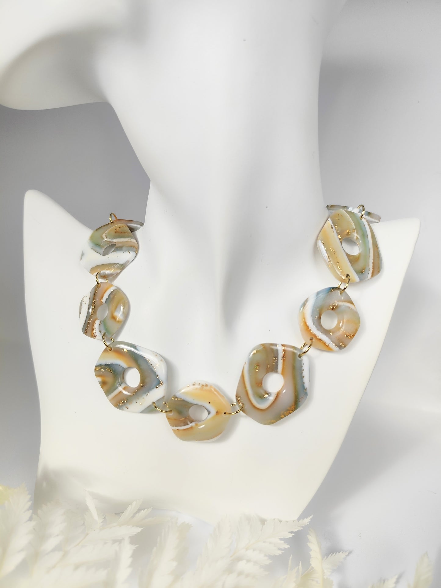 Collier Opaline